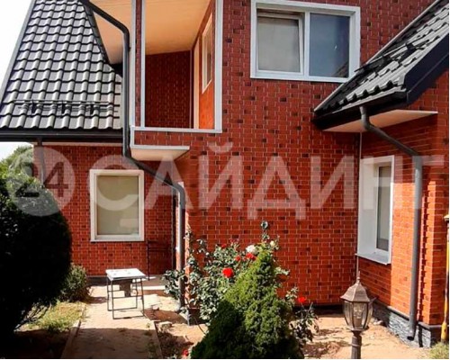 фото дома Дёке  Flemish Красный Жженый 768-1333.3333333333